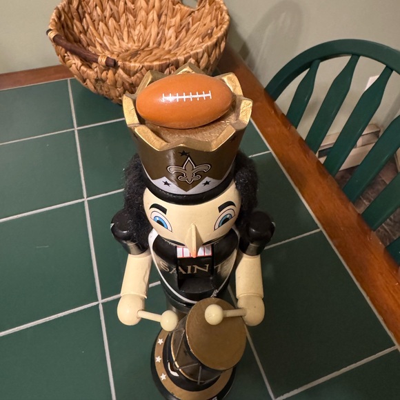 NFL Saints- Drew Brees Nutcracker - Picture 4 of 5